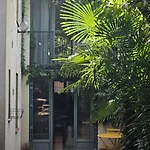 Semesterbostad La Maison Ceretane *